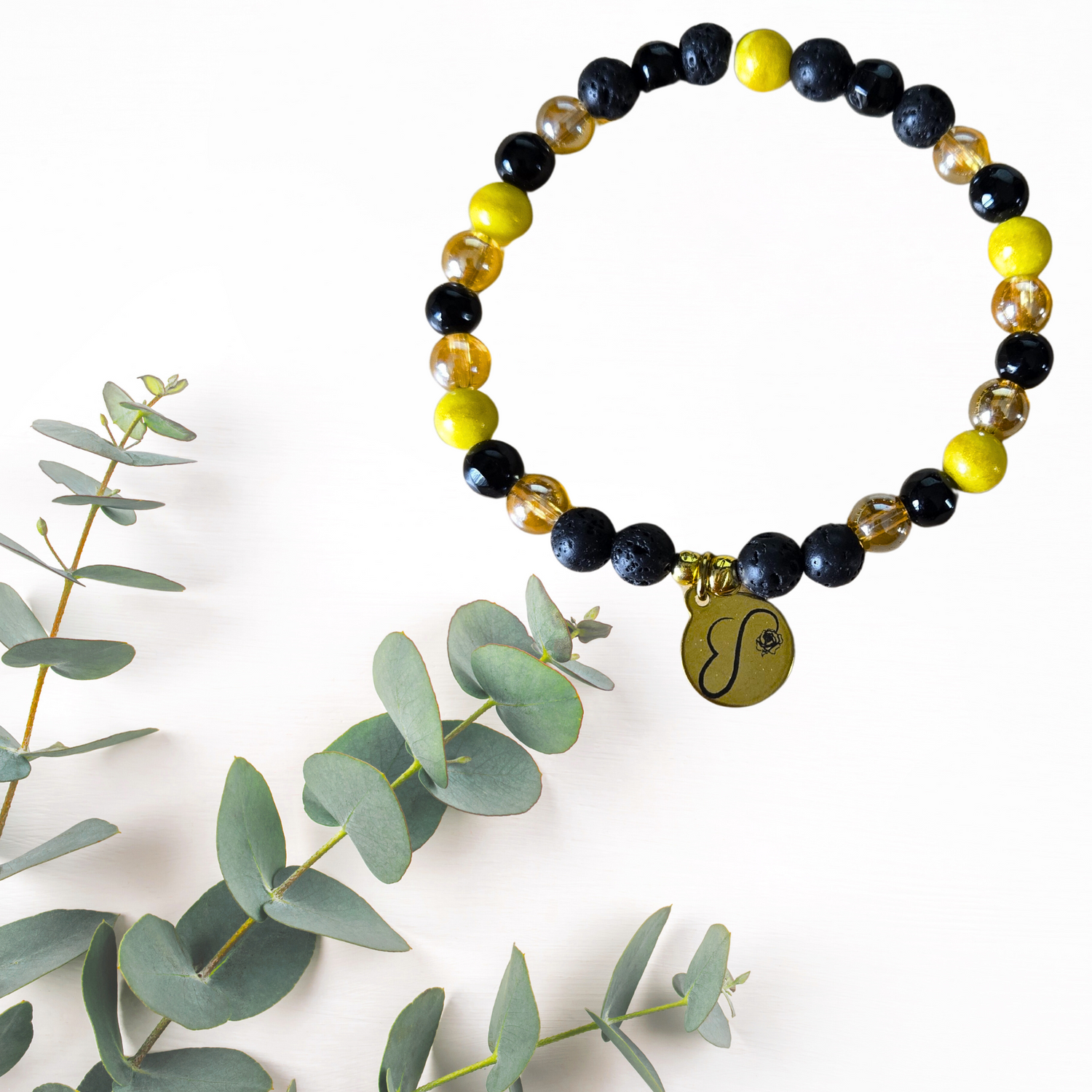 Bracelet et huile eucalyptus